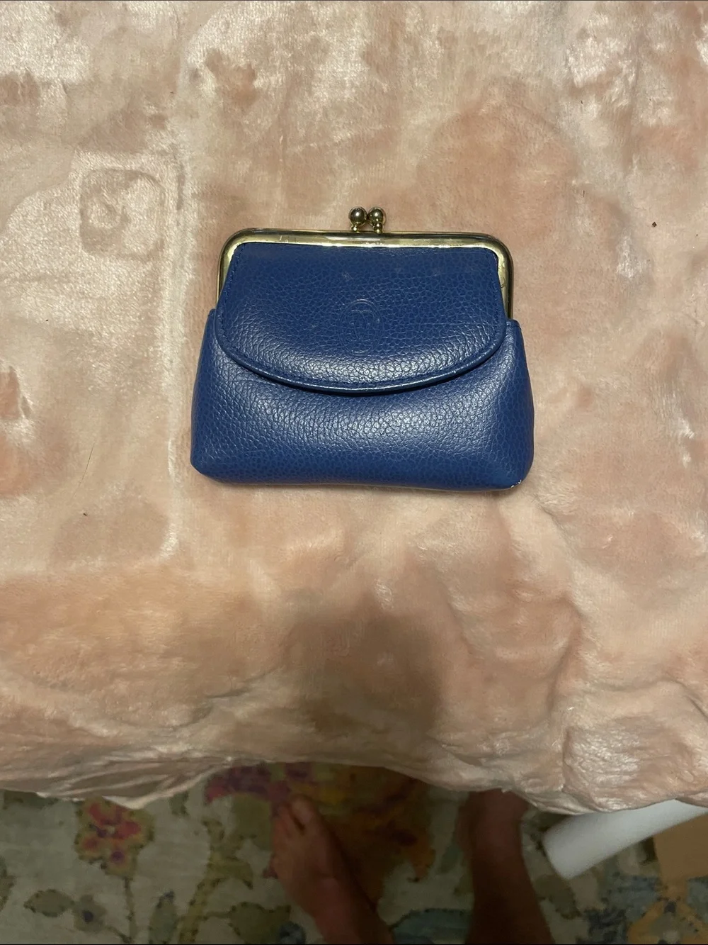 Buxton Blue Pebbled Leather Kiss-Lock Coin Purse